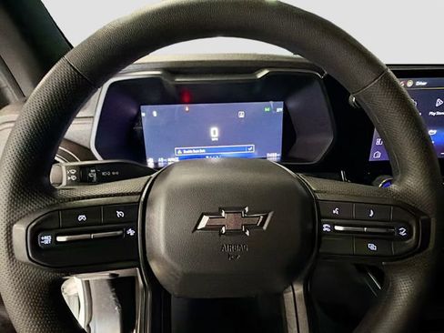 Used 2025 Chevrolet Colorado Trail Boss w/ Midnight Edition image 9