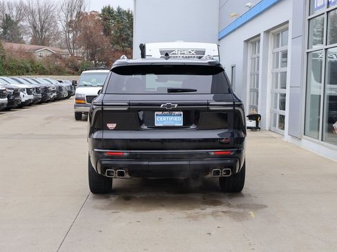 Certified 2024 Chevrolet Traverse RS w/ LPO, Floor Liner Package image 9