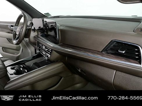 Used 2025 Chevrolet Tahoe LT RWD image 23