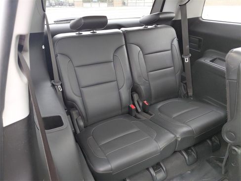 Used 2018 GMC Acadia SLT image 22