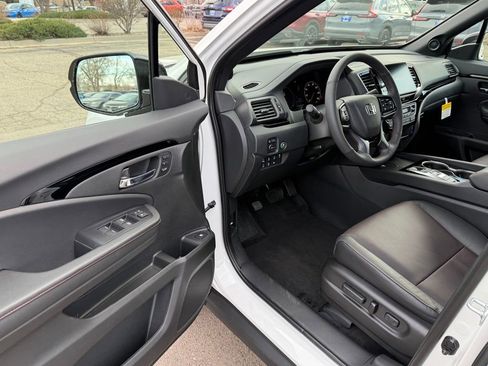 New 2026 Honda Ridgeline Black Edition image 11