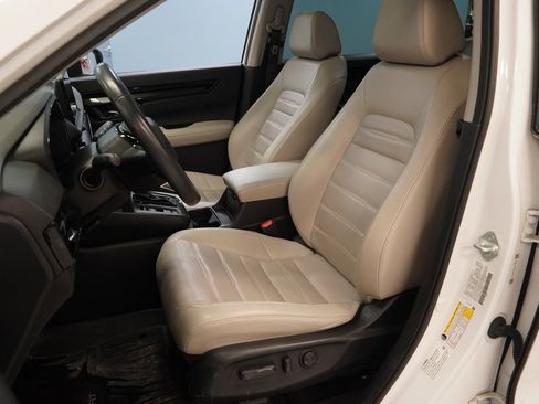 Used 2023 Honda CR-V EX-L image 3