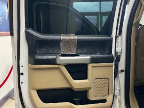 Used 2017 Ford F250 Lariat w/ Lariat Ultimate Package image 10