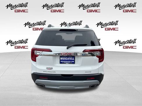 Used 2023 GMC Acadia SLE w/ Driver Convenience Package image 7