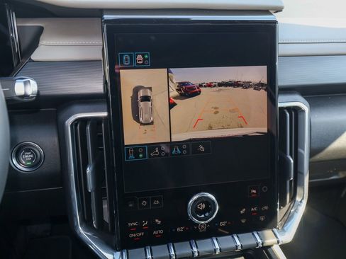 New 2026 GMC Acadia Elevation image 19