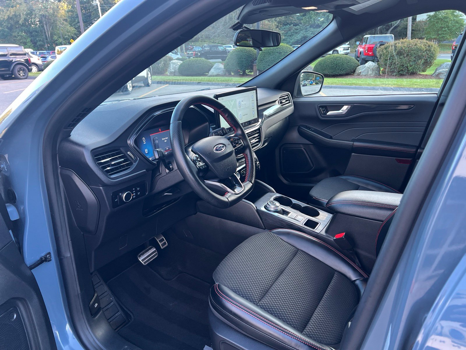 Used 2024 Ford Escape ST-Line w/ Tech Pack #1 AWD/4WD image 18