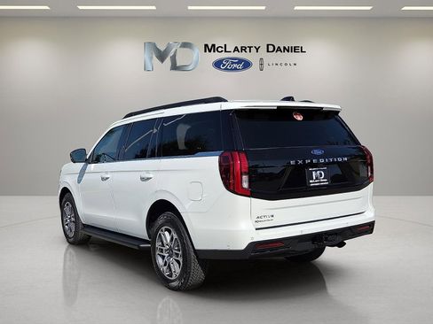 New 2025 Ford Expedition Active image 4