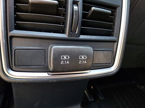 Used 2024 Subaru Forester Premium AWD/4WD image 12