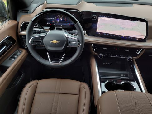 New 2026 Chevrolet Suburban High Country image 13