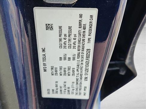 Used 2020 Tesla Model 3 Standard Range image 25