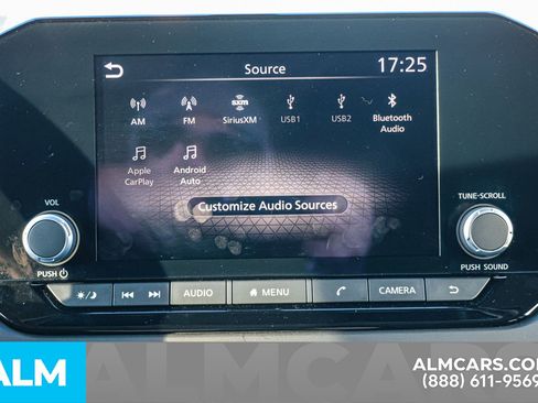 Used 2025 Nissan Pathfinder S image 36