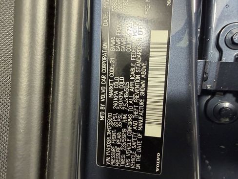 Used 2021 Volvo XC60 T5 Inscription image 26