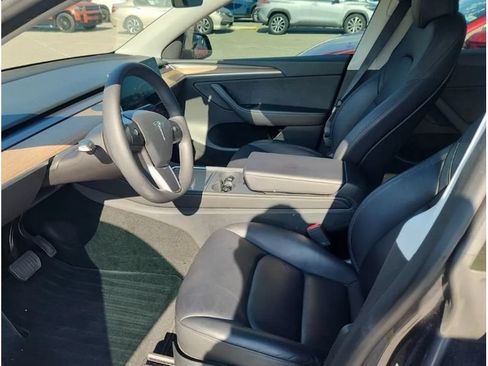 Used 2023 Tesla Model Y Long Range AWD/4WD image 5