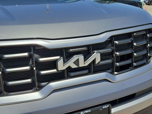 Certified 2024 Kia Telluride S FWD image 10