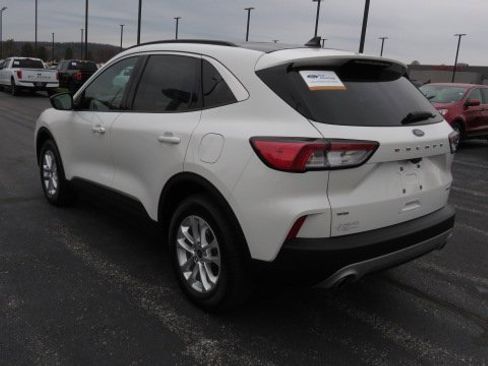 Certified 2022 Ford Escape SE w/ Convenience Package image 5