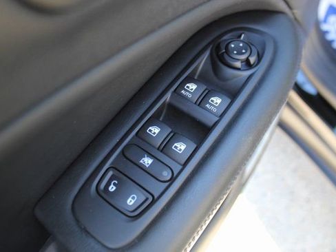 Used 2020 Jeep Compass Latitude image 9