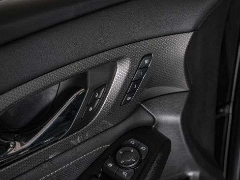 Used 2022 Chevrolet Traverse Premier w/ Redline Edition FWD image 55