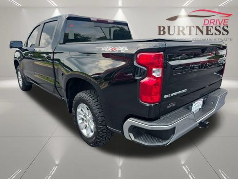 Used 2021 Chevrolet Silverado 1500 LT w/ Convenience Package II AWD/4WD image 6