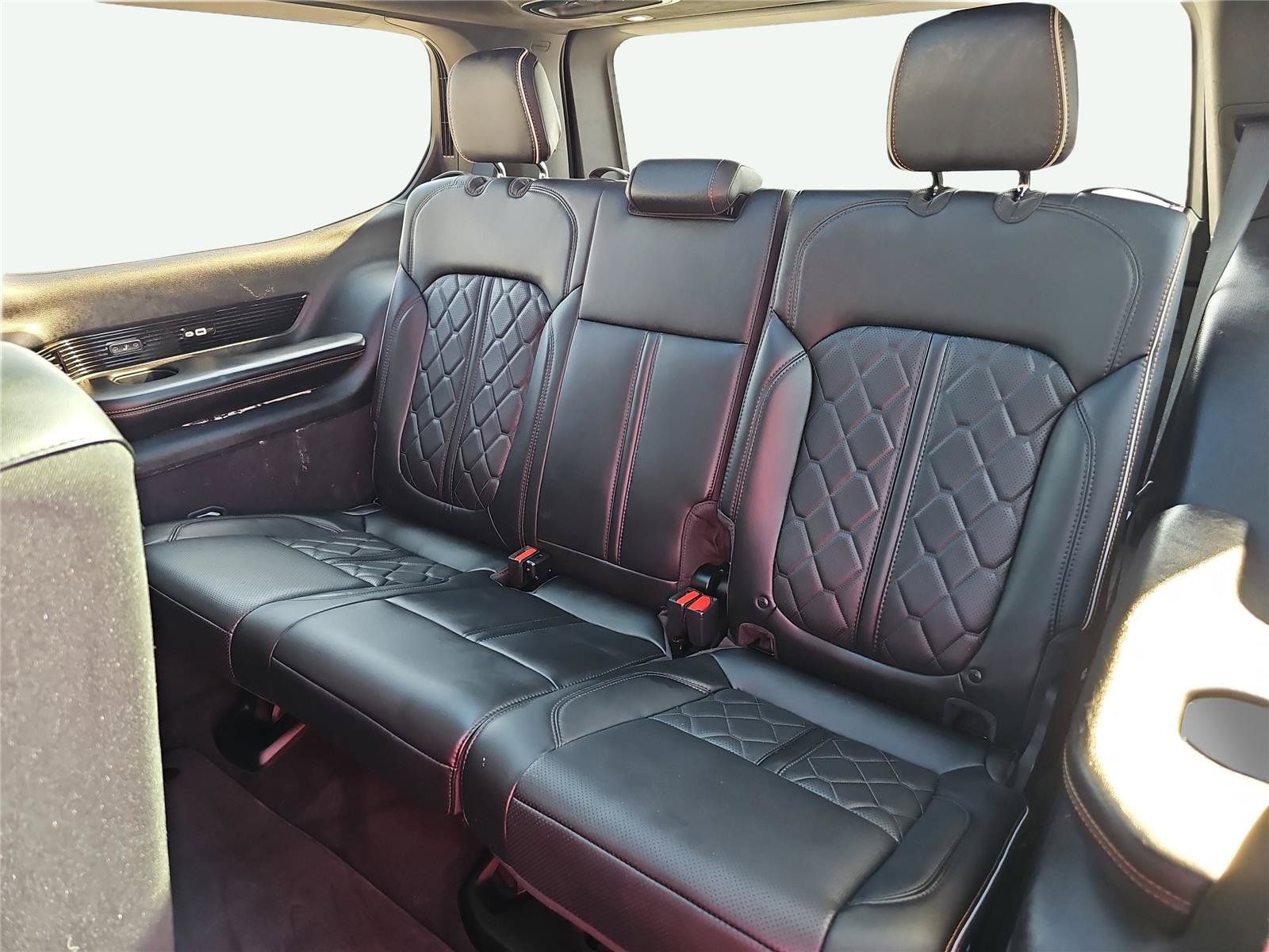 Used 2022 Jeep Grand Wagoneer Series III w/ Rear Seat Video Group 1 AWD/4WD image 33