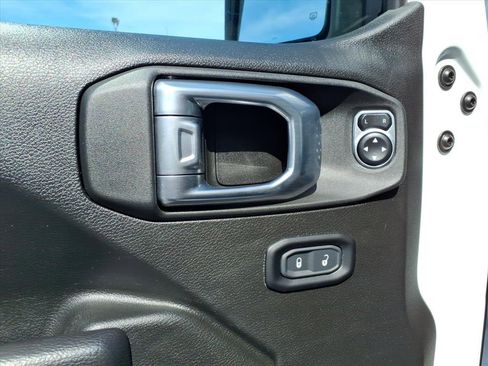 Used 2024 Jeep Wrangler Sport image 6