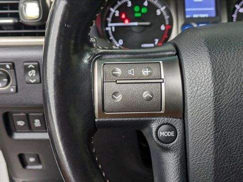 Used 2018 Lexus GX 460 image 12