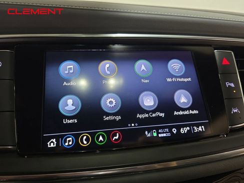 Used 2024 Buick Enclave Premium image 17