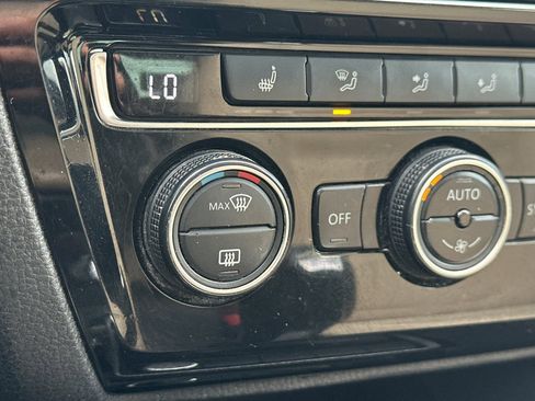 Used 2017 Volkswagen Jetta SEL image 27