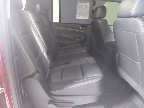 Used 2019 Chevrolet Suburban LT image 16