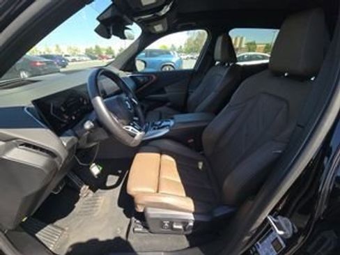 Used 2025 BMW X3 xDrive30i AWD/4WD image 5