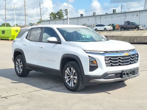 Used 2026 Chevrolet Equinox LT AWD/4WD image 8