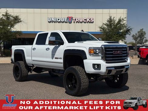 Used 2017 GMC Sierra 2500 SLT w/ Duramax Plus Package AWD/4WD image 4