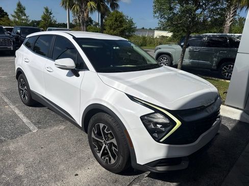 Used 2023 Kia Sportage EX FWD image 2