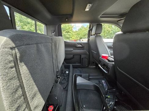 Used 2025 GMC Sierra 1500 AT4 w/ AT4 Premium Package AWD/4WD image 13