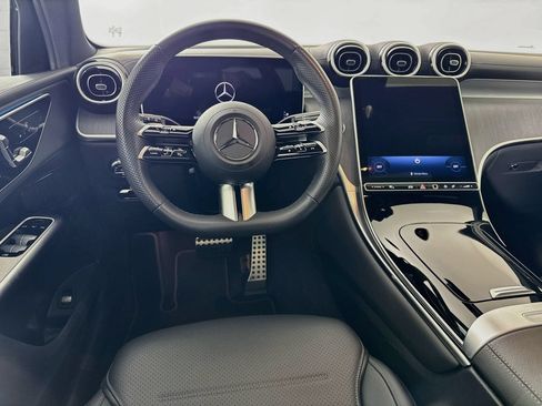 Used 2026 Mercedes-Benz GLC 300 image 24