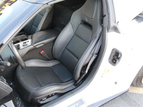 Used 2015 Chevrolet Corvette Stingray Coupe w/ 2LT Preferred Equipment Group image 10