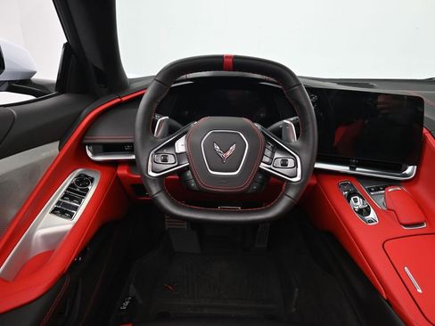 Used 2022 Chevrolet Corvette Stingray Premium Conv w/ Z51 Performance Package RWD image 9