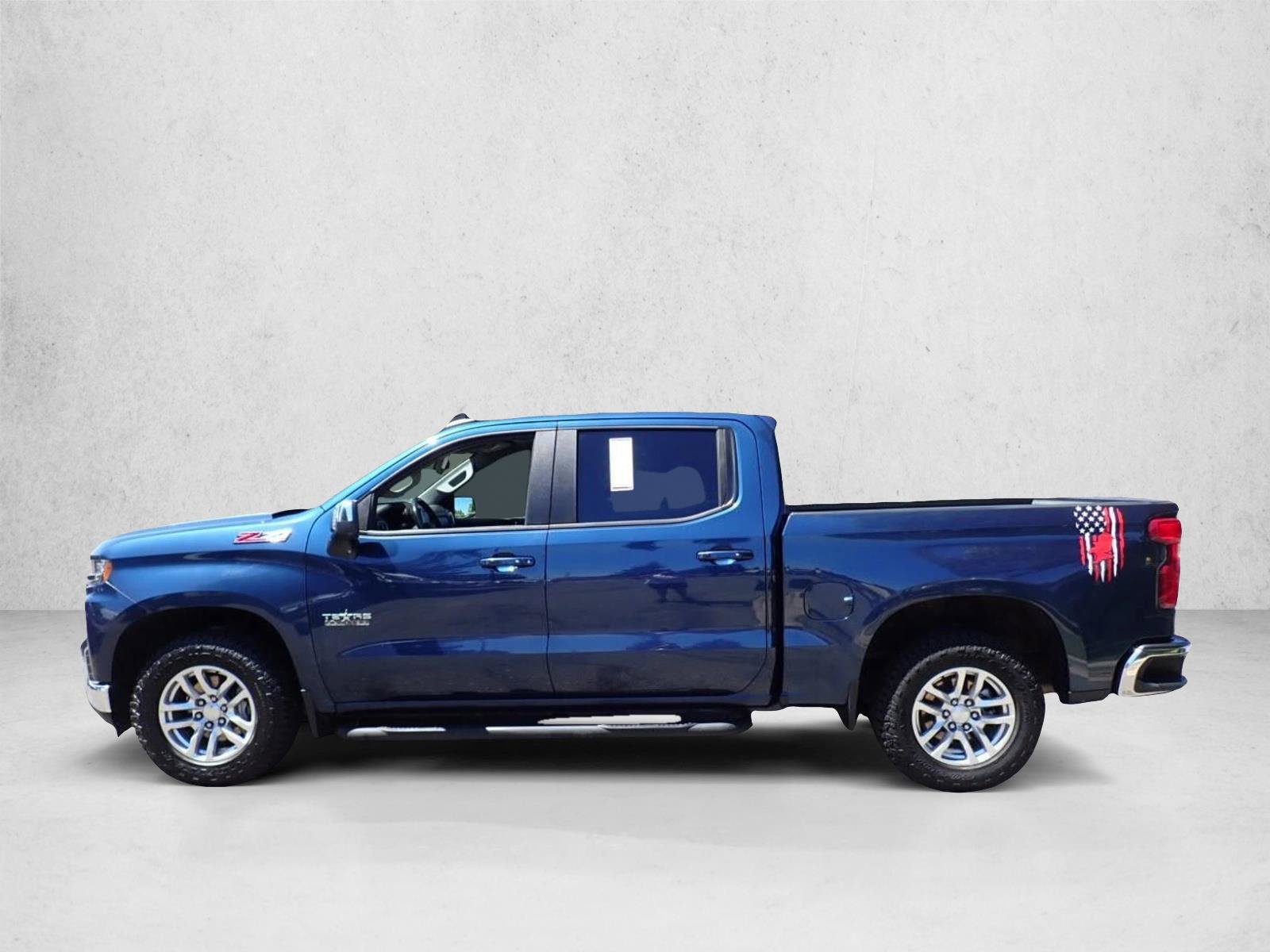Used 2019 Chevrolet Silverado 1500 LT w/ Texas Edition AWD/4WD image 2