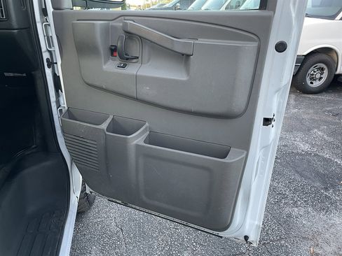 Used 2017 Chevrolet Express 3500 LT w/ LT Preferred Equipment Group image 31