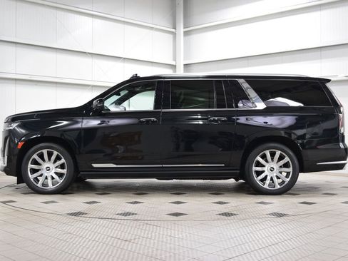 Used 2024 Cadillac Escalade ESV Premium Luxury Platinum AWD/4WD image 4
