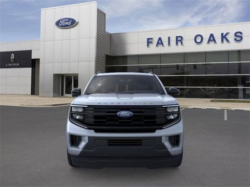 New 2025 Ford Expedition Active image 6