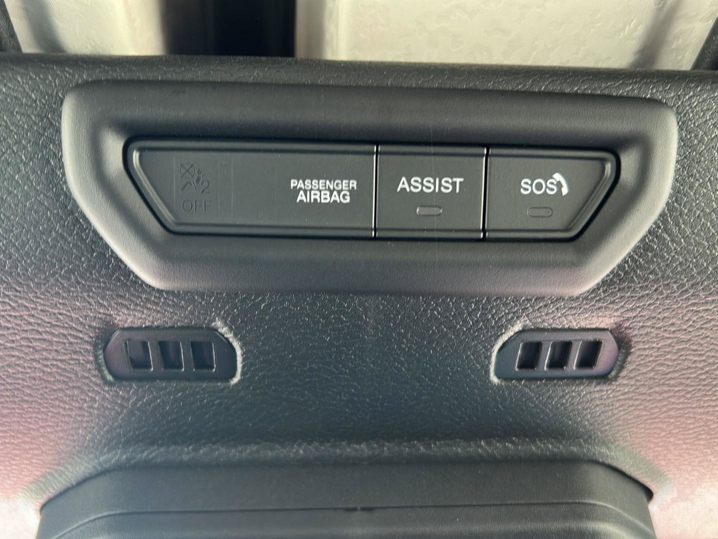 Used 2023 Jeep Wrangler Unlimited Sahara AWD/4WD image 17