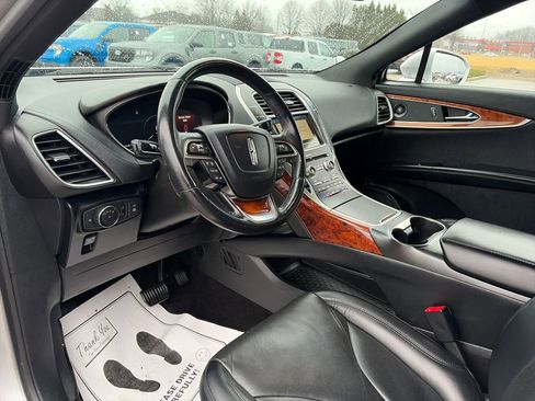 Used 2019 Lincoln Nautilus Reserve image 15