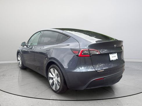 Used 2021 Tesla Model Y Long Range AWD/4WD image 8