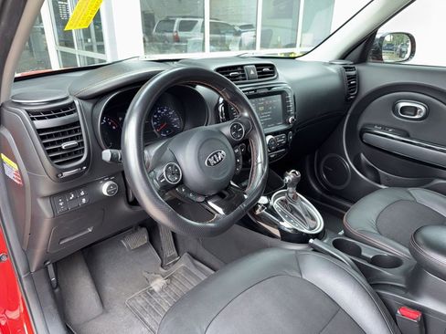 Used 2017 Kia Soul ! w/ Tech Package FWD image 13