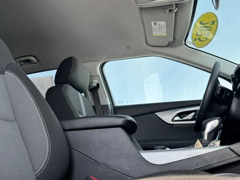 Used 2025 Chevrolet Blazer LT image 20