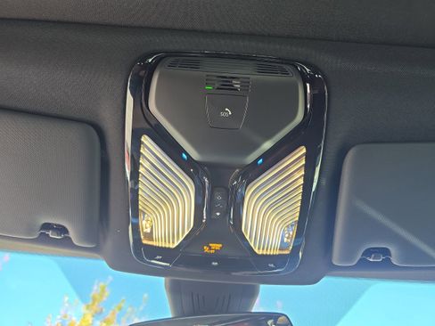 New 2025 BMW i4 xDrive40i image 26