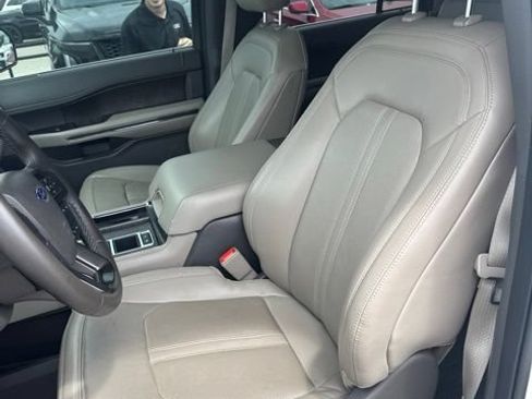 Used 2021 Ford Expedition Max Limited RWD image 5