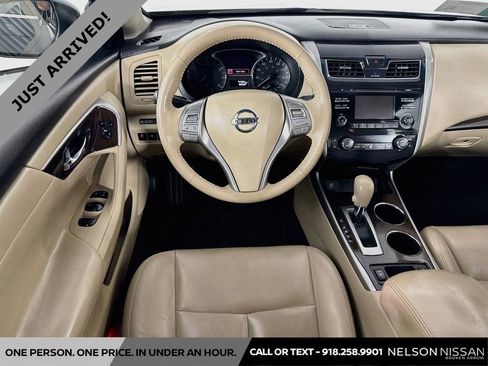Used 2015 Nissan Altima 2.5 SL w/ Moonroof Package FWD image 22