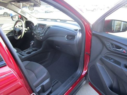 Used 2023 Chevrolet Equinox RS image 28