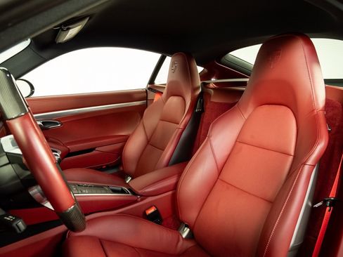 Certified 2024 Porsche 718 Cayman image 5